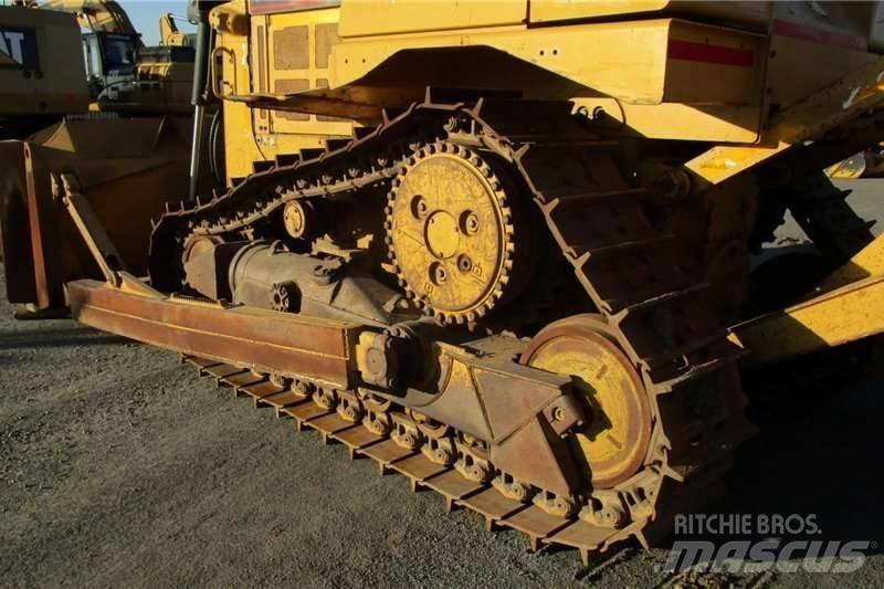 CAT D6R Buldooserid