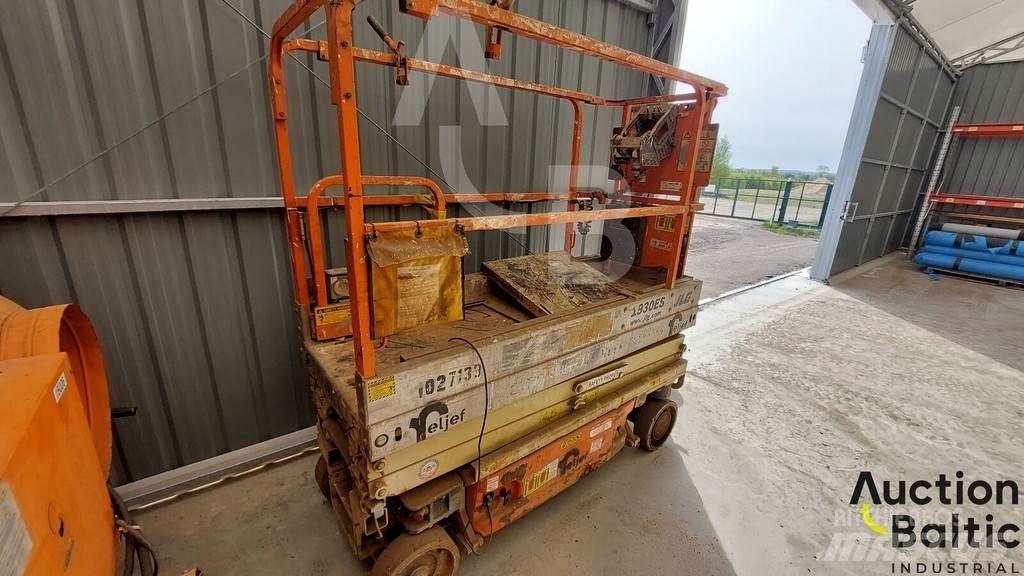JLG 1930 ES Käärtõstukid