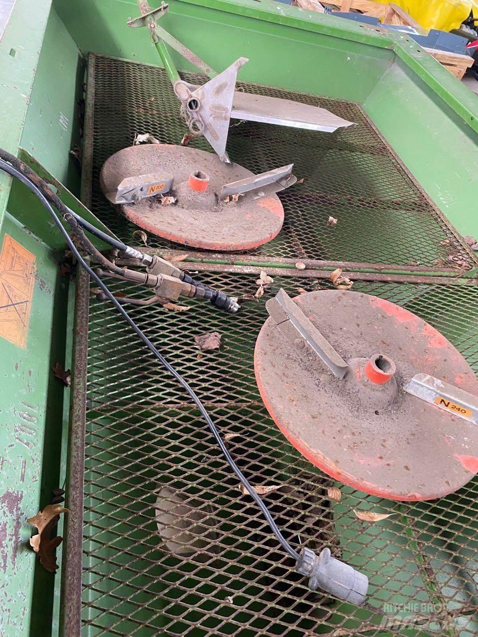 Amazone ZA-U 1001 Mineraalväetise laoturid