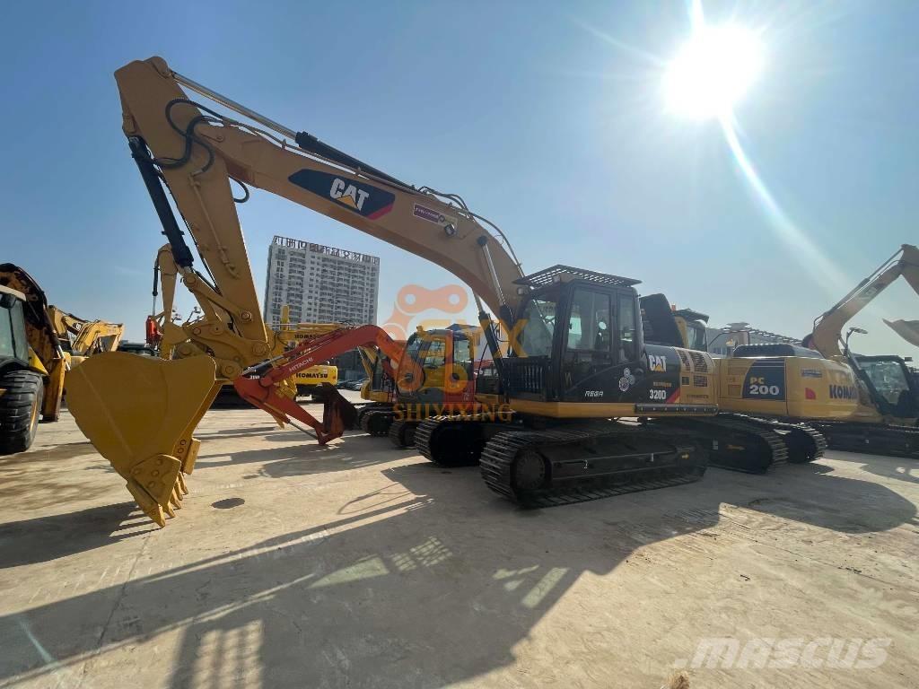 CAT 326 D2 Roomikekskavaatorid
