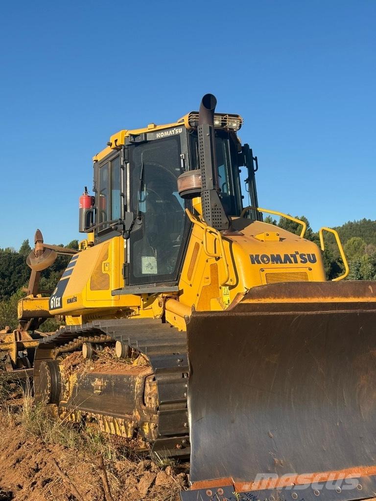 Komatsu D 61 EX-23 Buldooserid