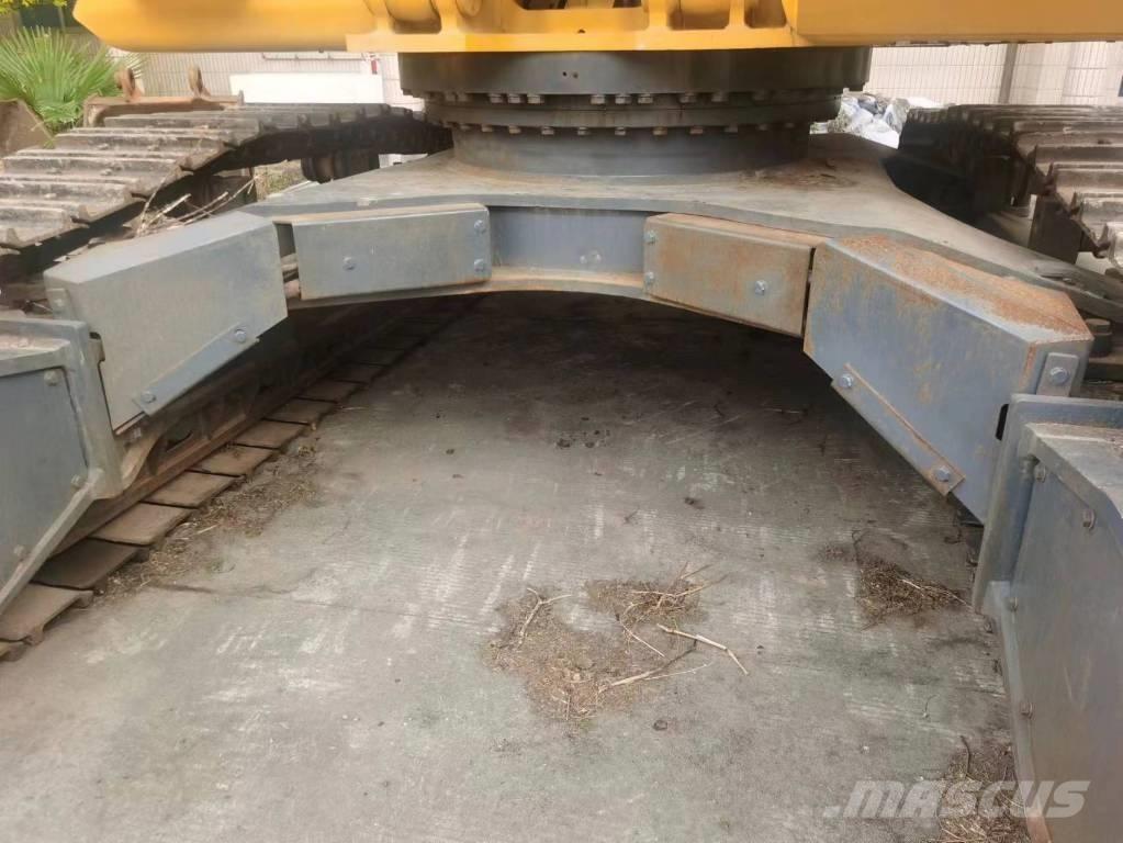Komatsu PC 400-8 Roomikekskavaatorid