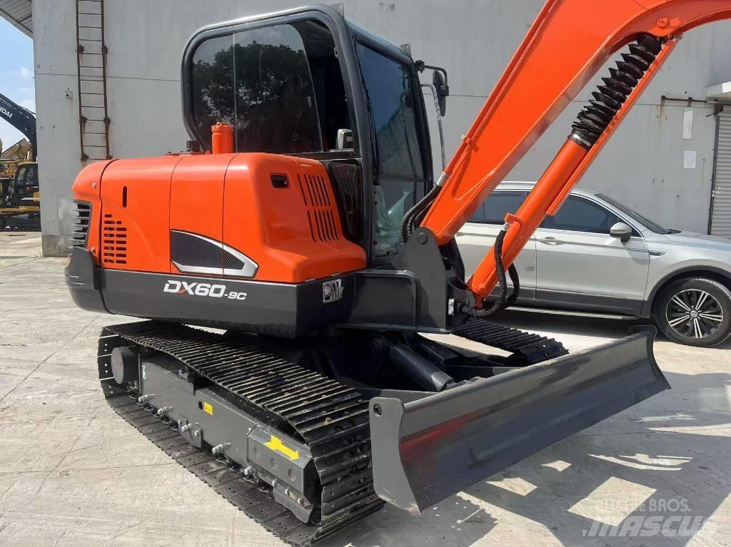 Doosan DX 60-9 C Roomikekskavaatorid