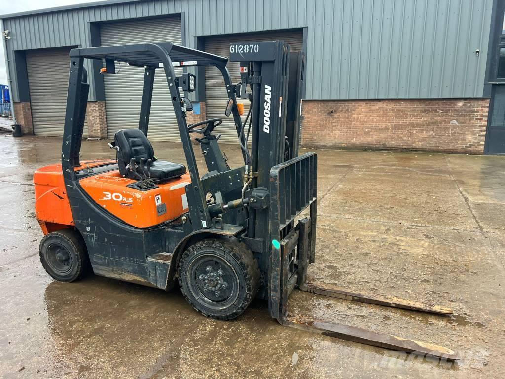 Doosan D 30 GP Diiseltõstukid
