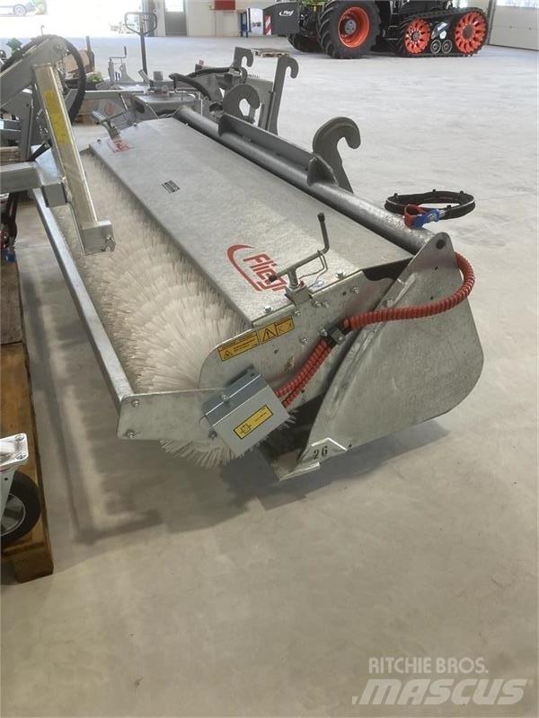 Fliegl Power Pro 260 Tänavapuhastusmasinad