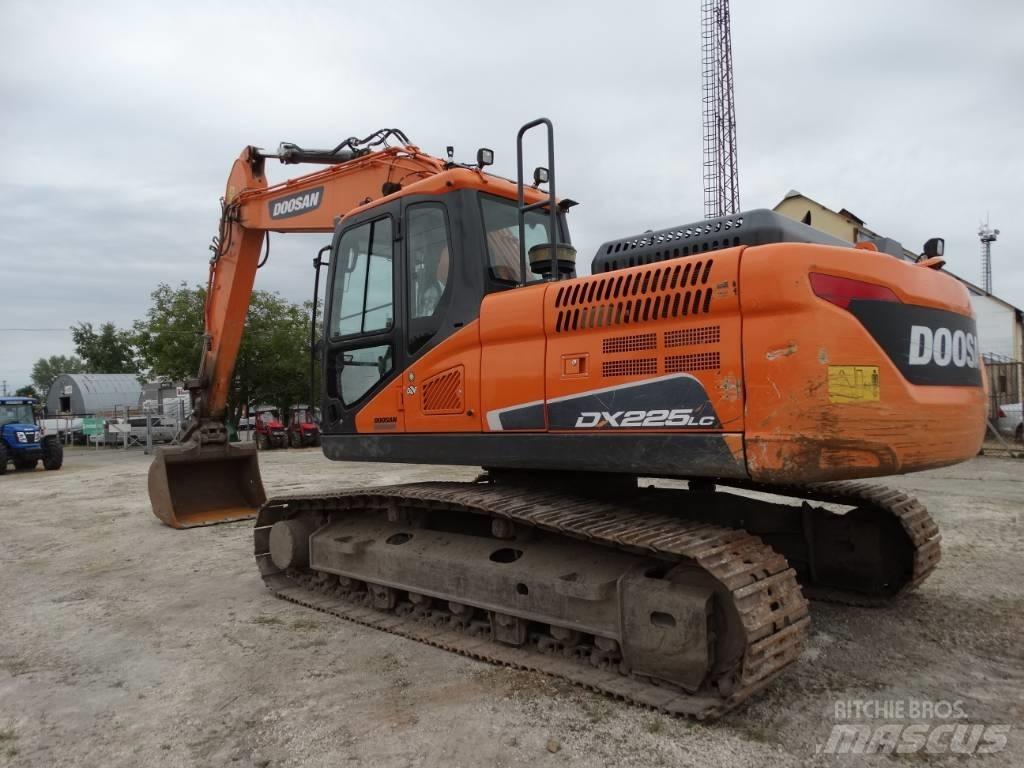 Doosan DX 225 LC-5 Roomikekskavaatorid