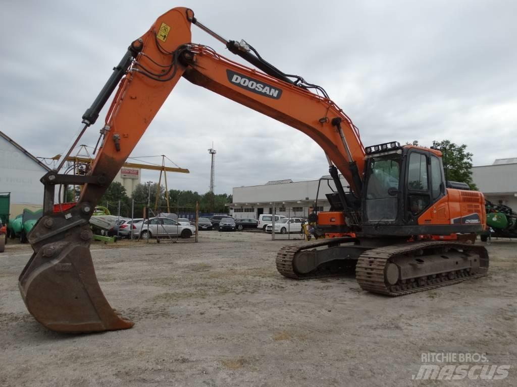 Doosan DX 225 LC-5 Roomikekskavaatorid