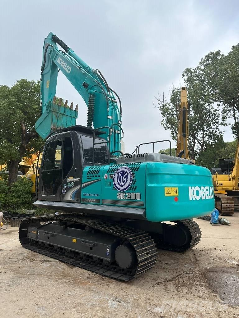 Kobelco SK 200-8 Roomikekskavaatorid