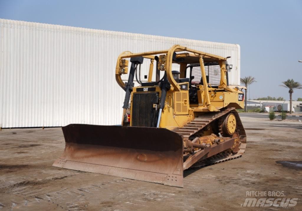 CAT D 6 R Buldooserid