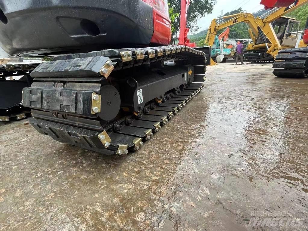 Kubota kx155 Roomikekskavaatorid