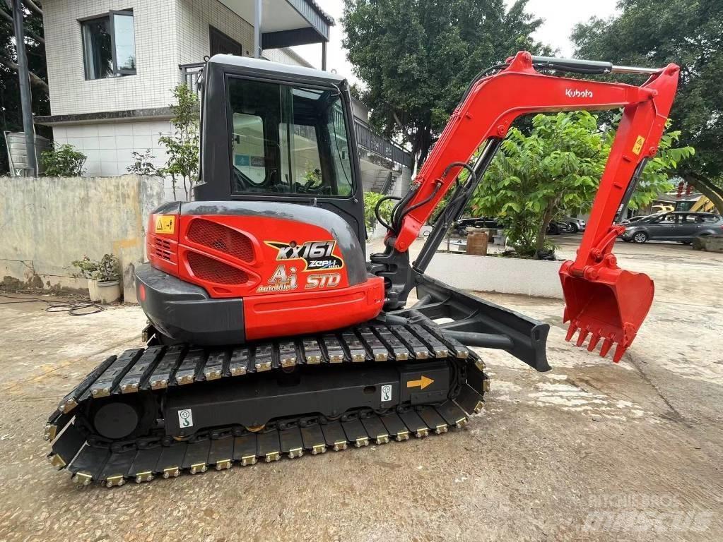 Kubota kx155 Roomikekskavaatorid
