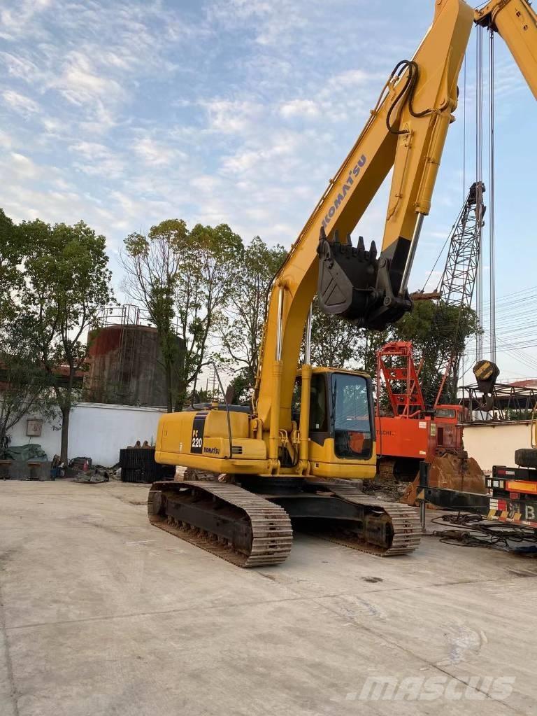 Komatsu PC 220 Roomikekskavaatorid