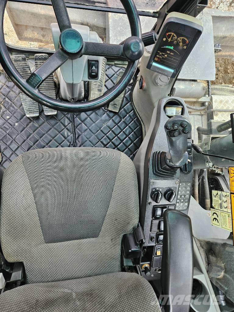 Volvo EW 160 C Ratasekskavaatorid