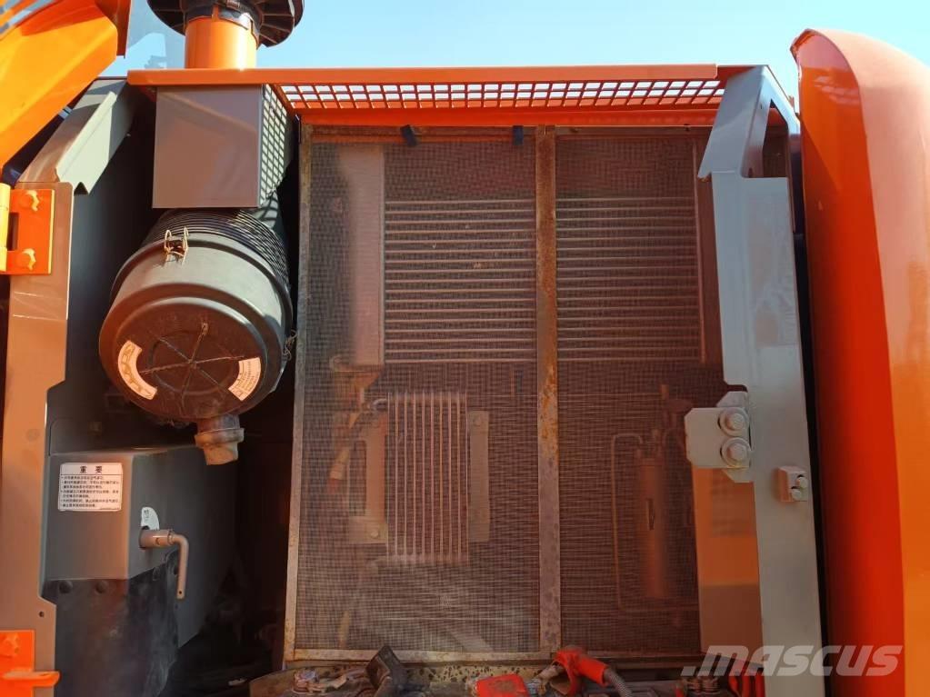 Hitachi ZX 130 Roomikekskavaatorid