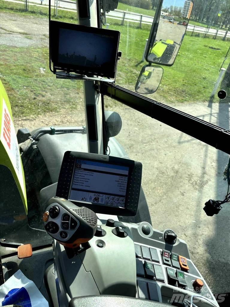 CLAAS Xerion 5000 Traktorid