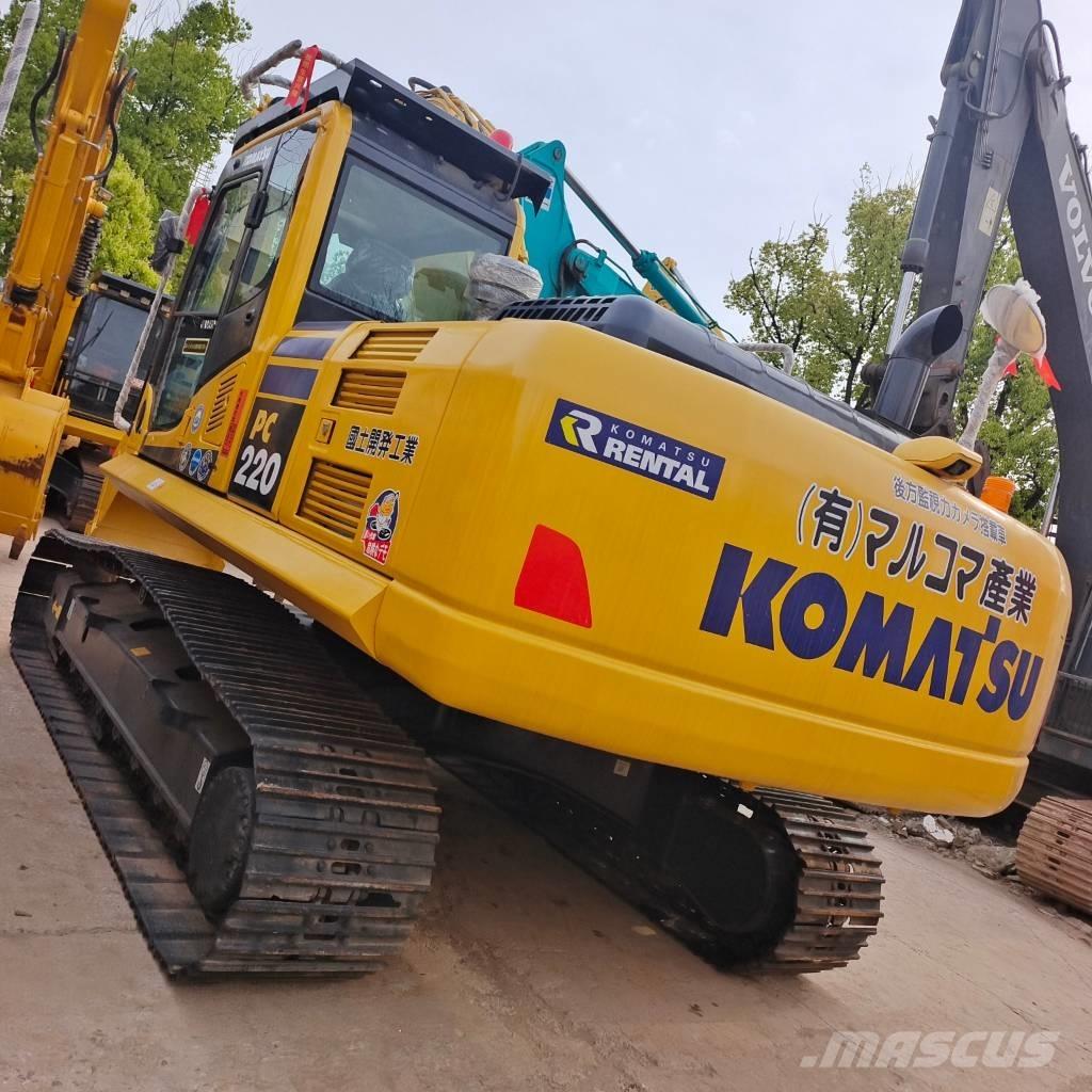 Komatsu PC 220-7 Roomikekskavaatorid