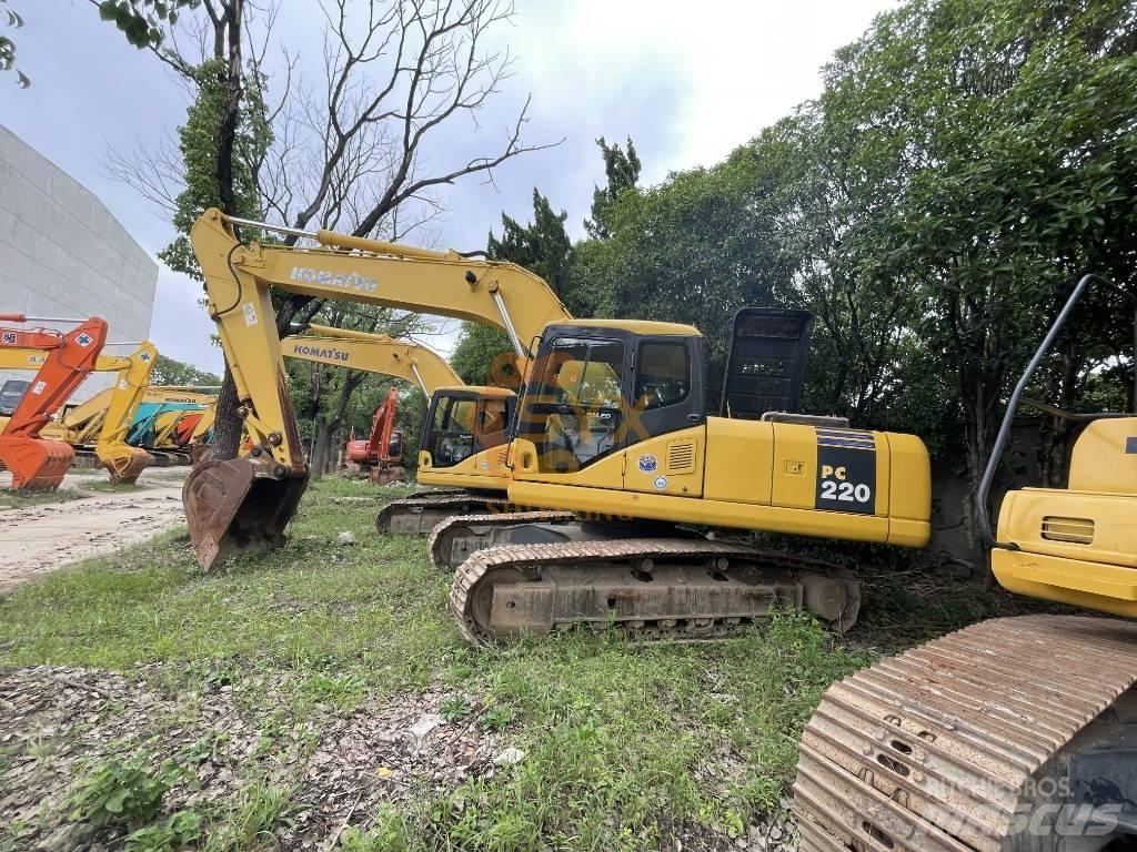 Komatsu PC 220-7 Roomikekskavaatorid