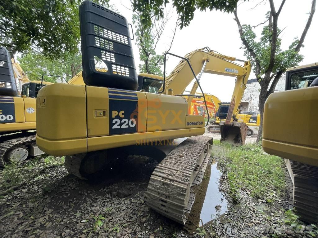 Komatsu PC 220-7 Roomikekskavaatorid