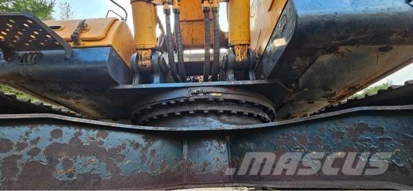 Hyundai Robex 300 LC Roomikekskavaatorid