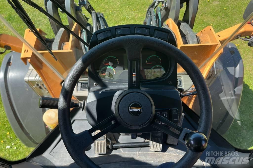 CASE 521 F XT Rataslaadurid
