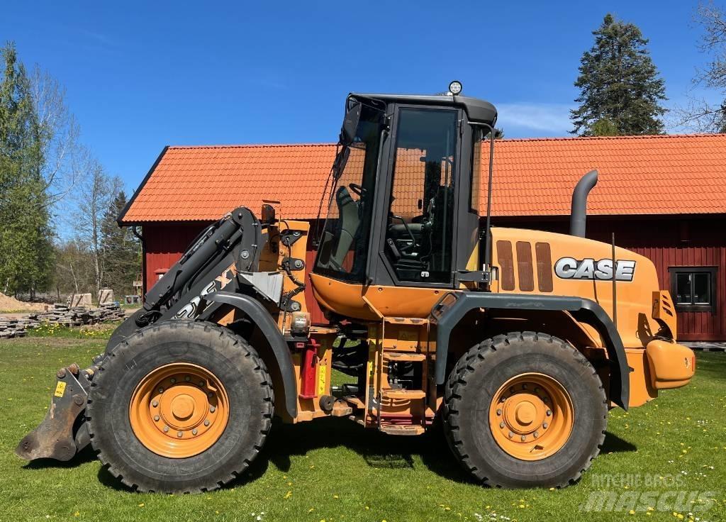 CASE 521 F XT Rataslaadurid
