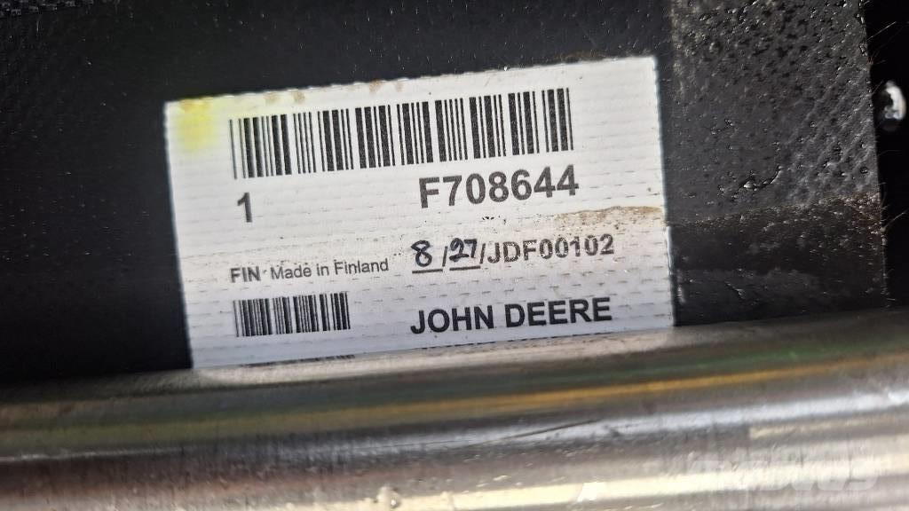 John Deere F708644 Kabiinid