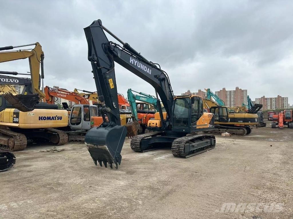 Hyundai 225 LC-9T Roomikekskavaatorid