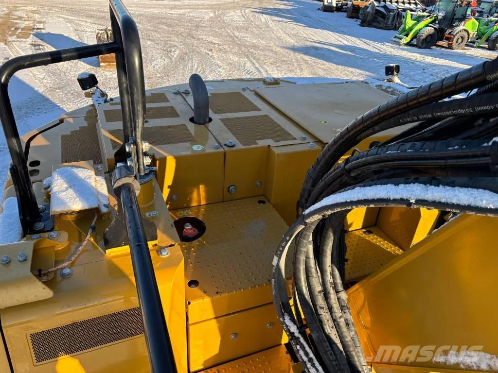 CAT 325 Roomikekskavaatorid