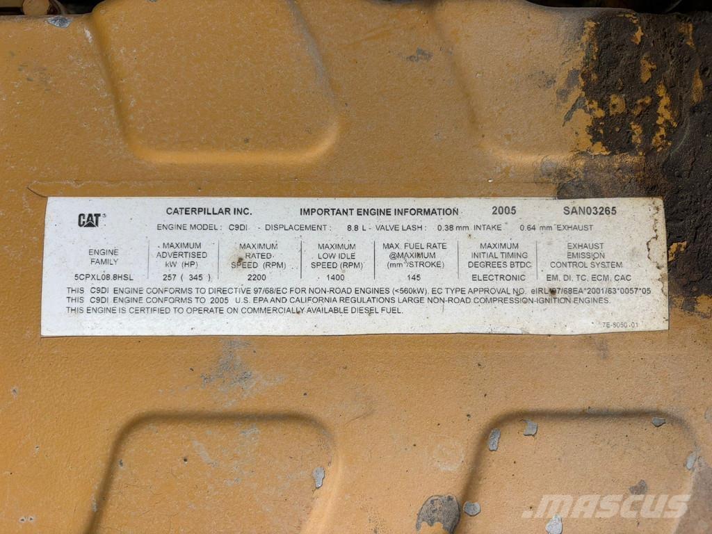 CAT 330C Roomikekskavaatorid