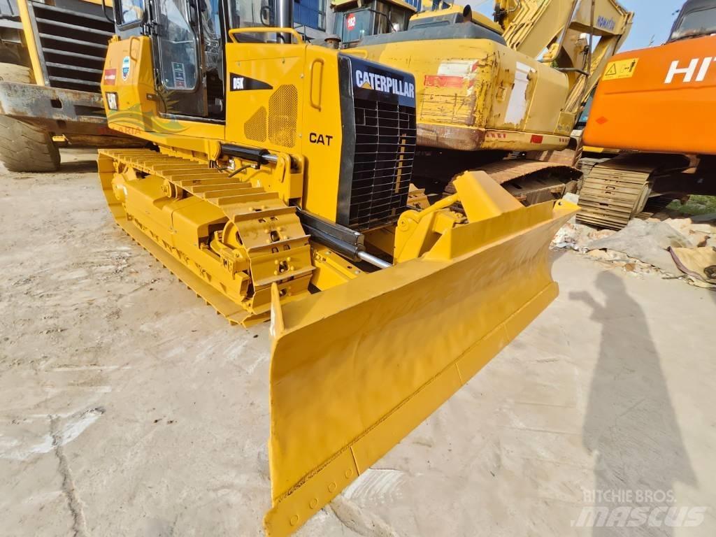 CAT D 5 K Buldooserid