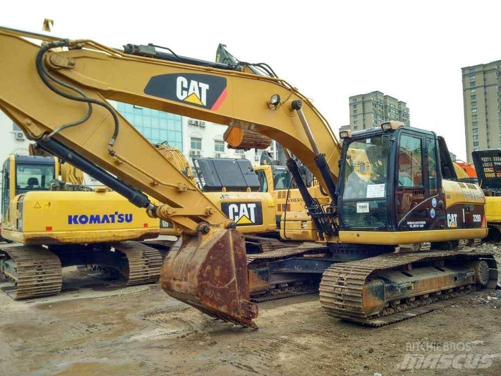CAT 325 D L Roomikekskavaatorid