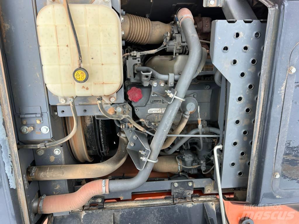 Hitachi ZX 210 LC-6 Roomikekskavaatorid