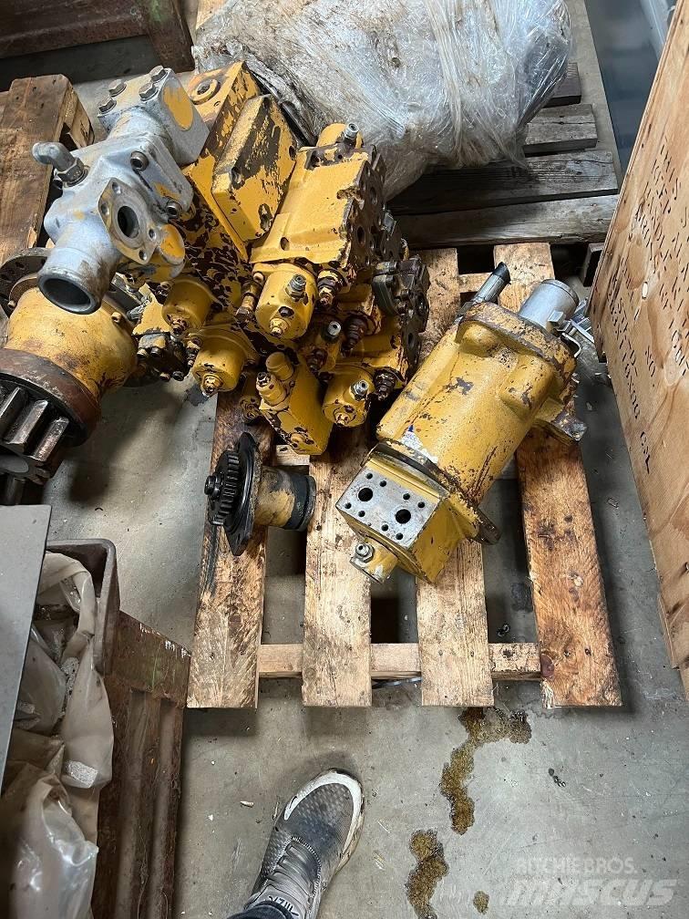 CAT 213 B LC valve Roomikekskavaatorid