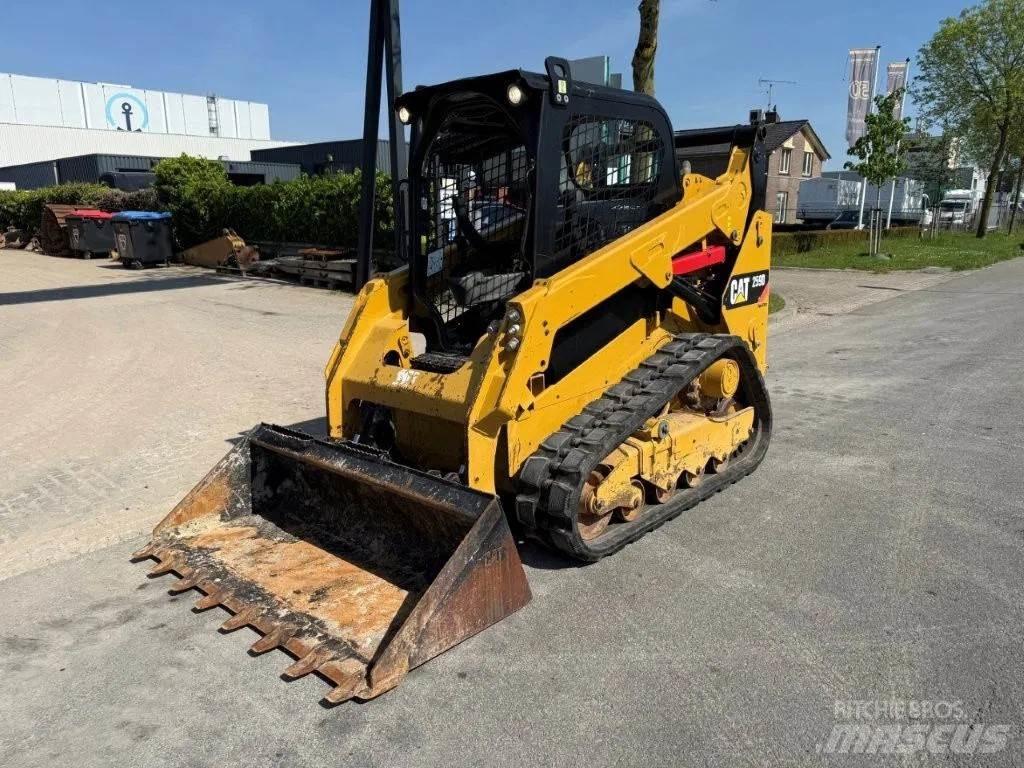 CAT 259D Kompaktlaadurid