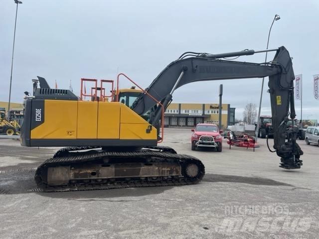 Volvo EC 250 EL Roomikekskavaatorid