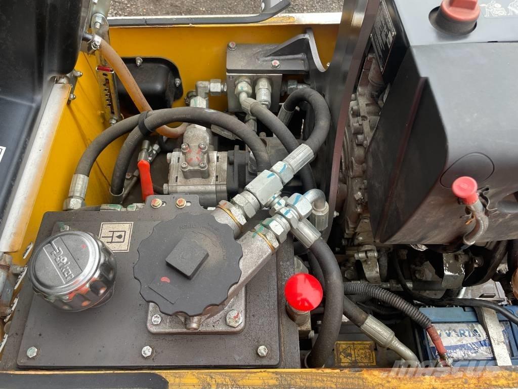 Mecalac MBR 71 Ühe trumliga rullid