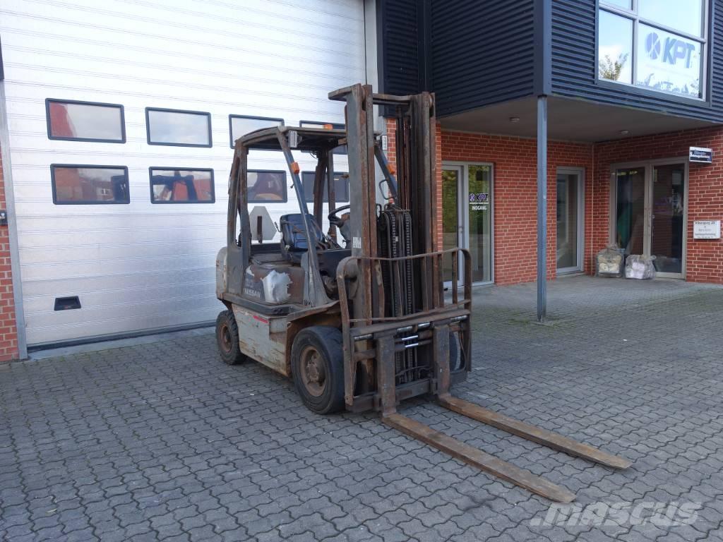 Nissan Y1D2A200 Diiseltõstukid