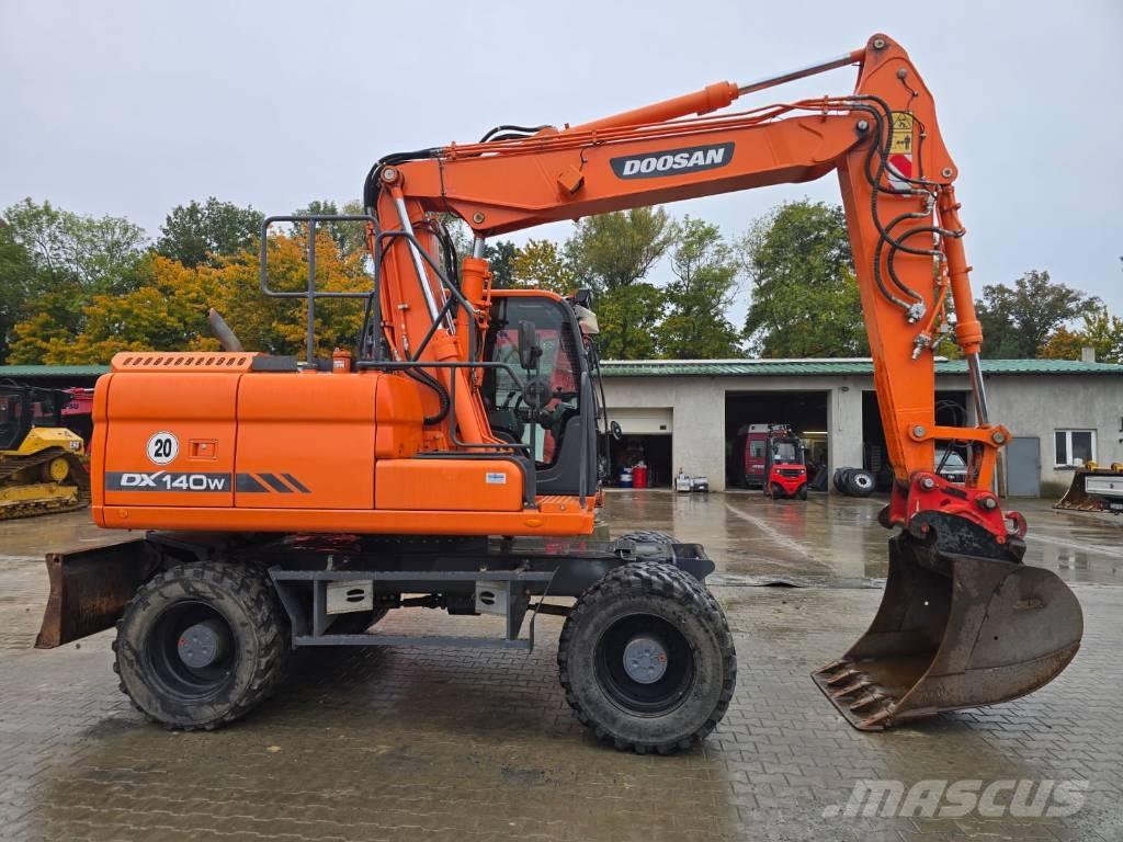 Doosan DX 140-W Ratasekskavaatorid
