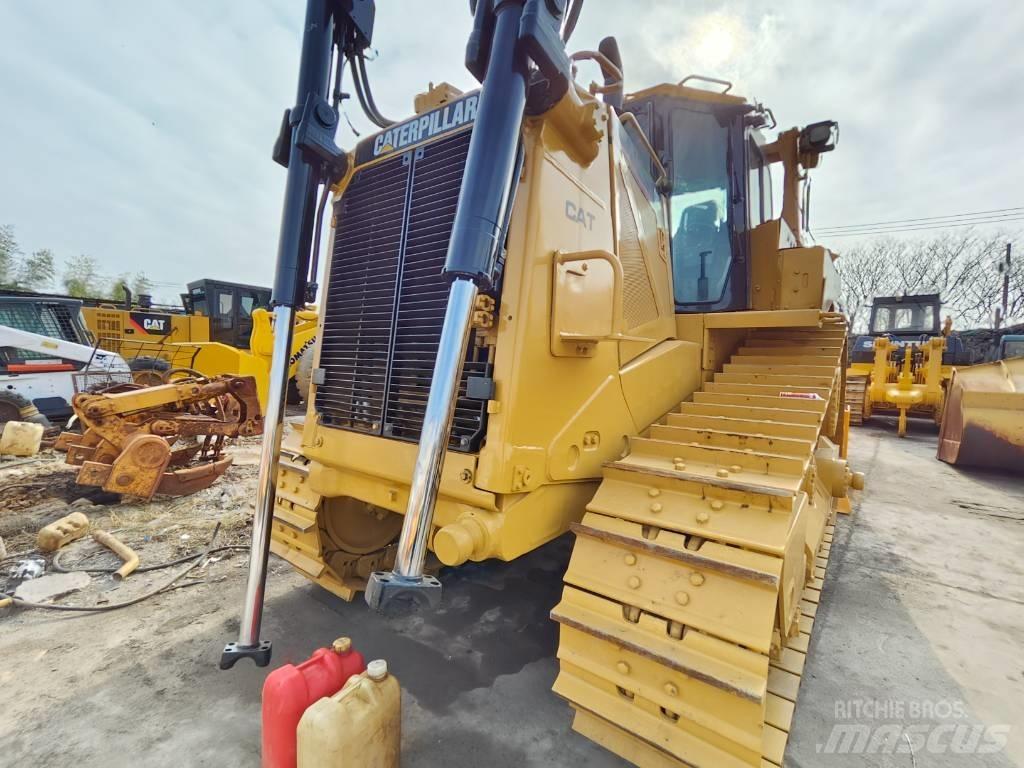 CAT D 8 T Buldooserid
