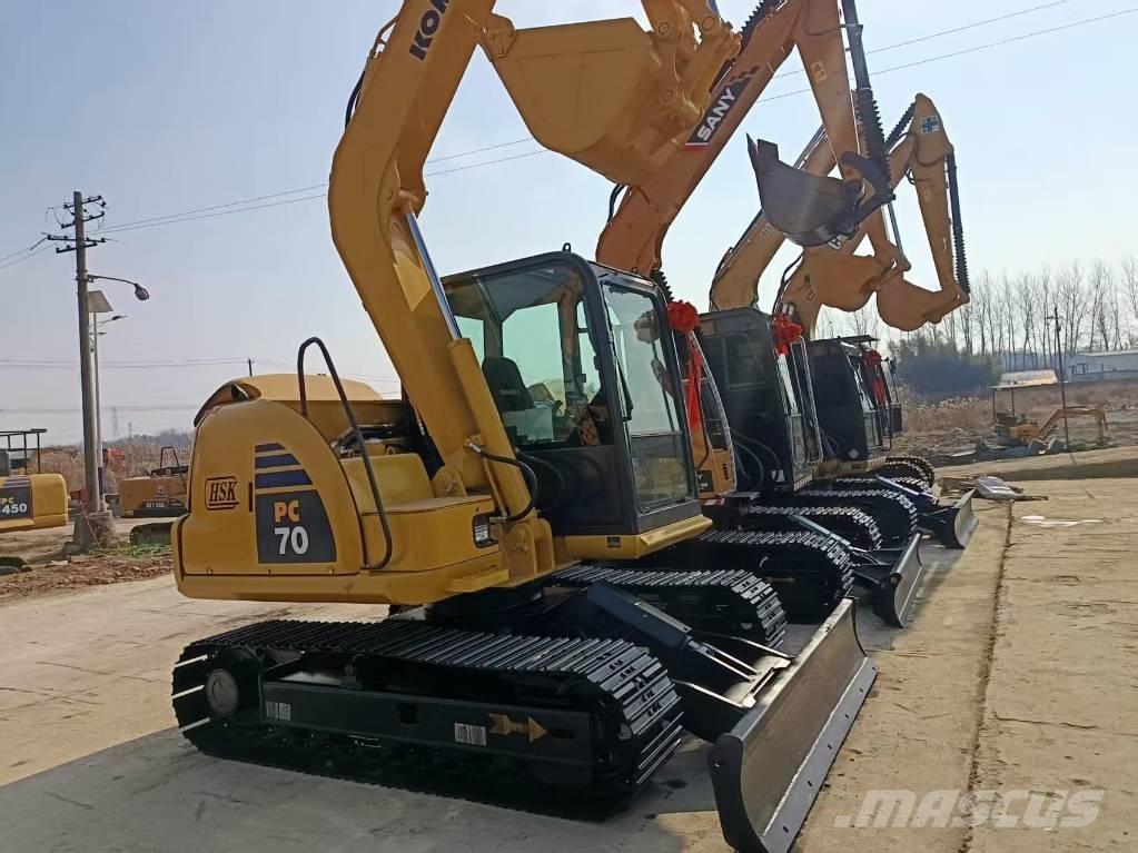 Komatsu PC 70 Roomikekskavaatorid