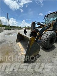John Deere 624k-II Rataslaadurid