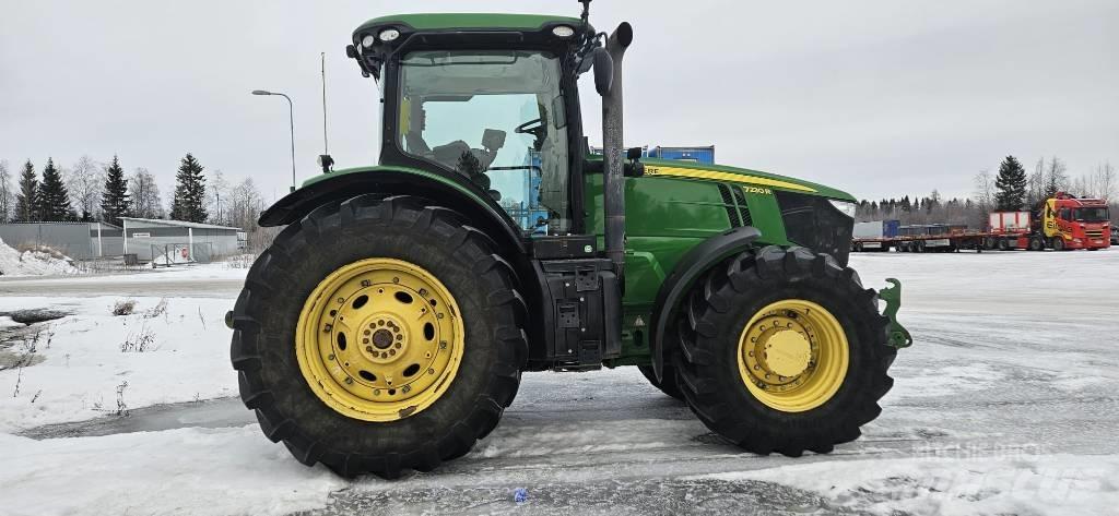 John Deere 7230 R Traktorid