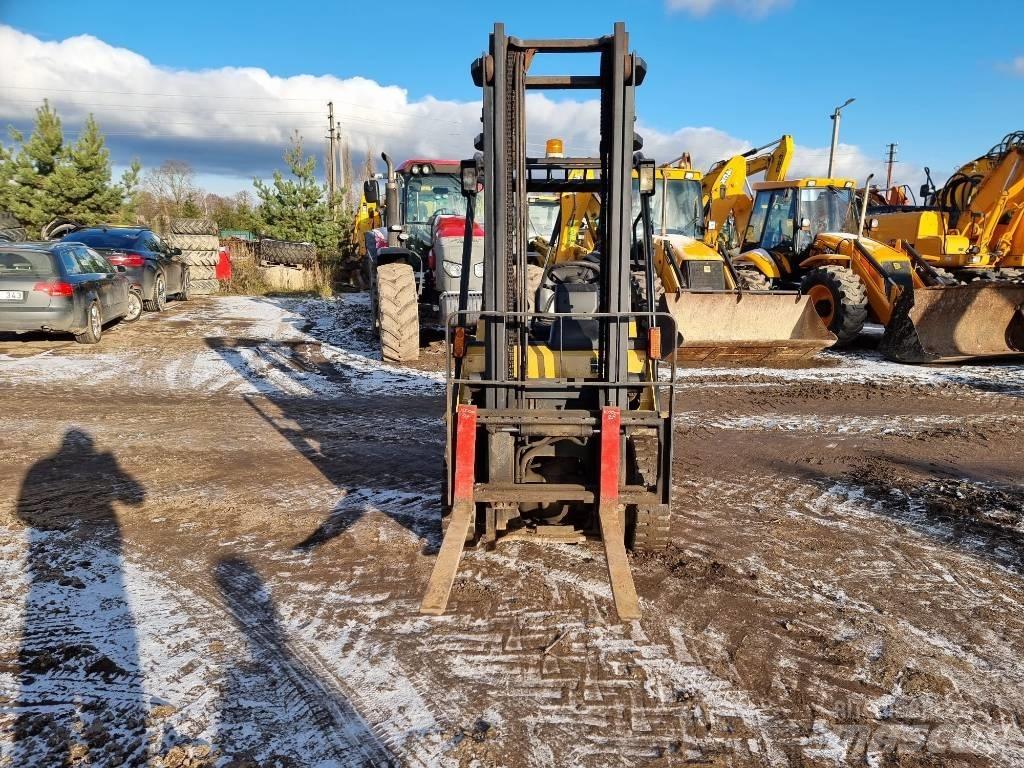 CAT DP 25 N Diiseltõstukid