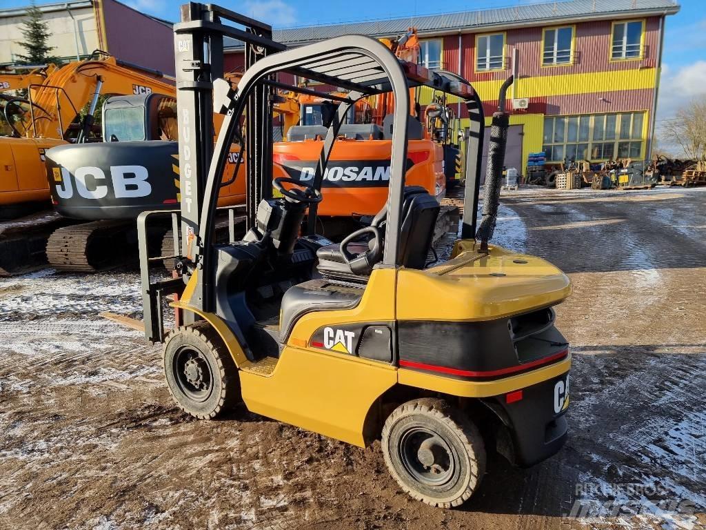CAT DP 25 N Diiseltõstukid