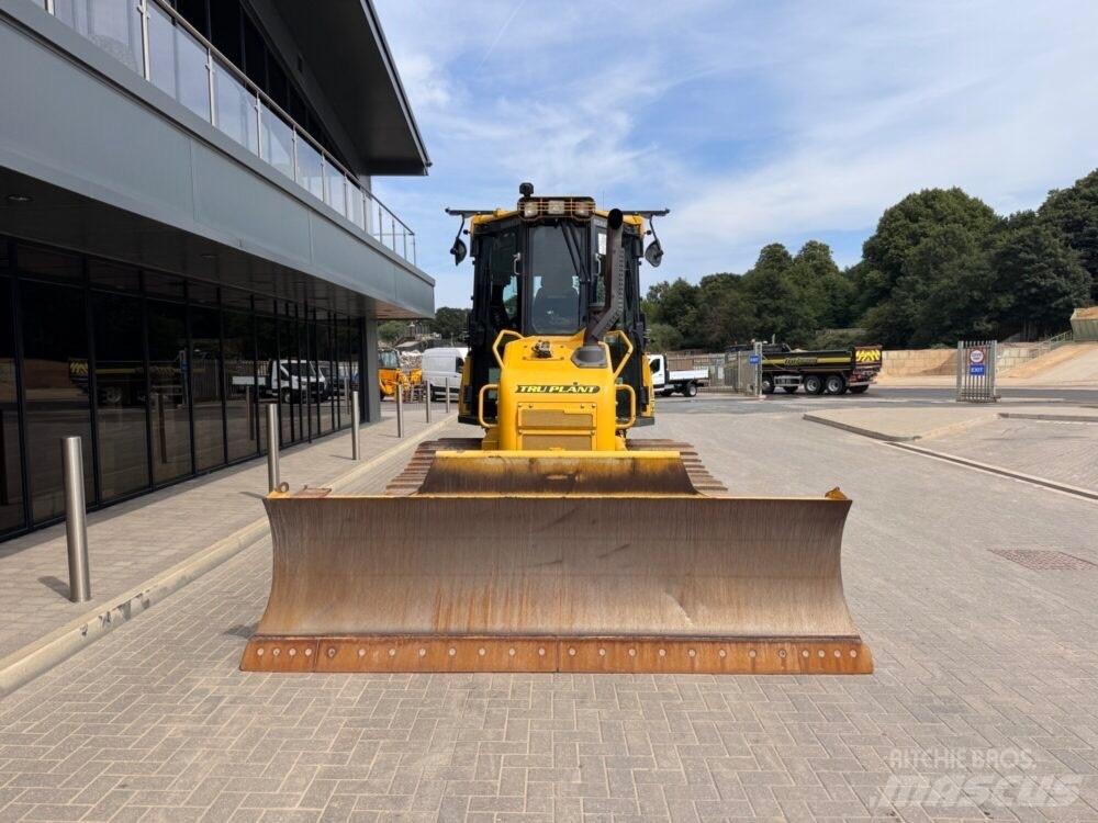 Komatsu D37PXi-24 Buldooserid