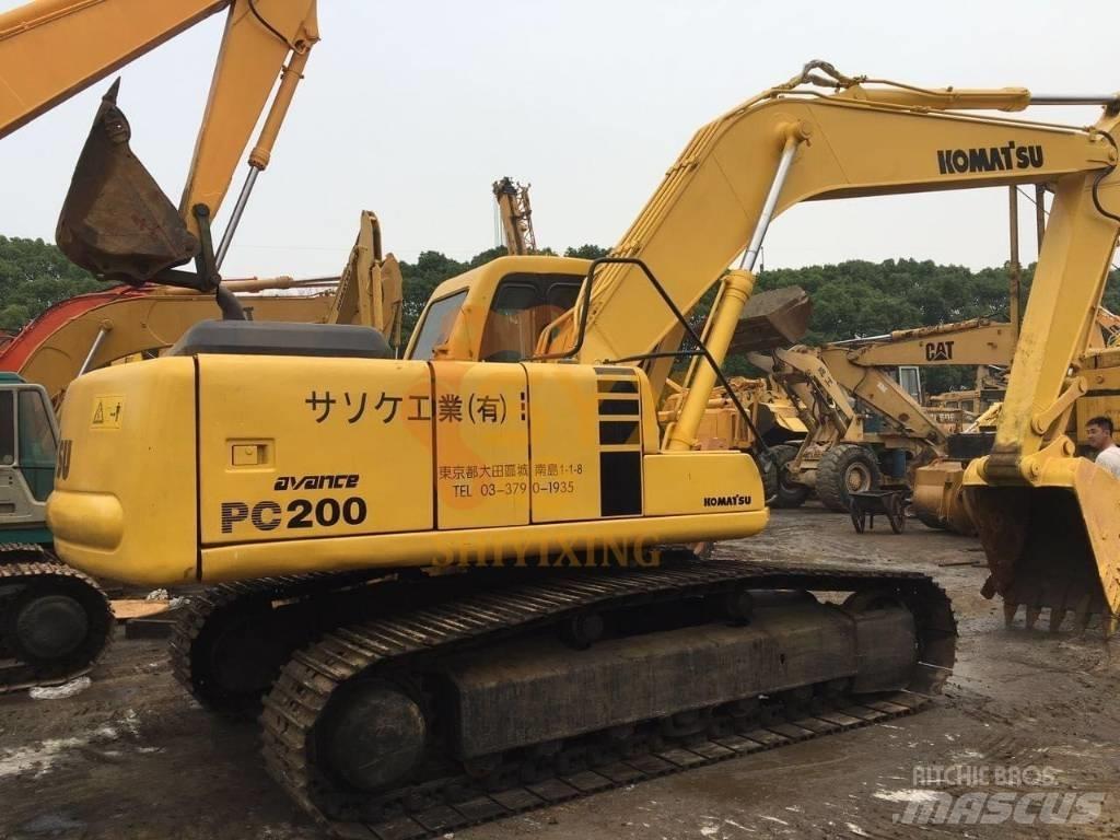 Komatsu PC 200-6 Roomikekskavaatorid