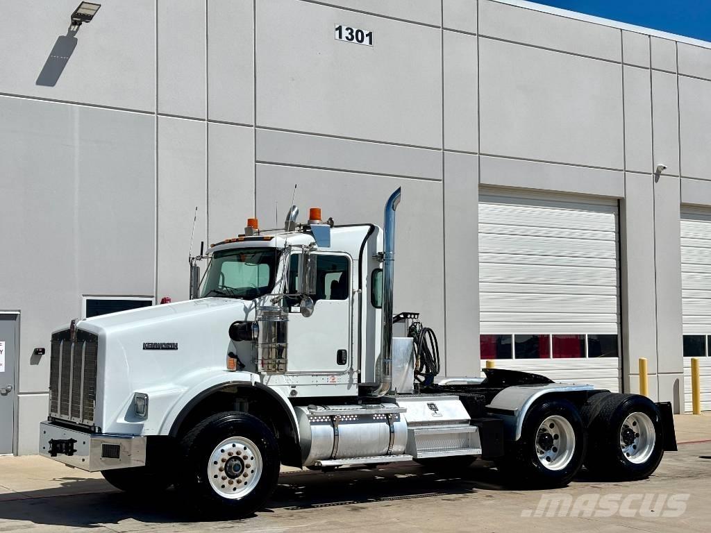 Kenworth T 800 Sadulveokid