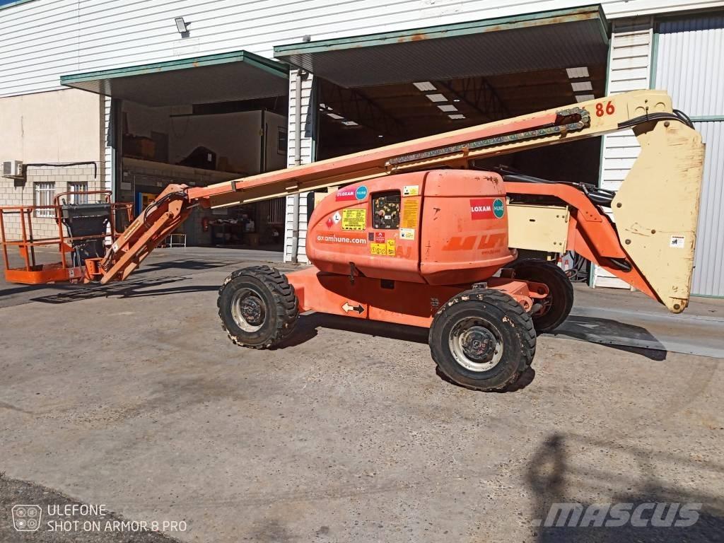 JLG 600 AJ Iseliikuvad poomtõstukid