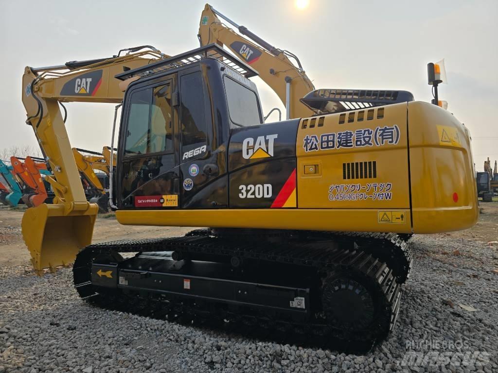 CAT 320D Roomikekskavaatorid