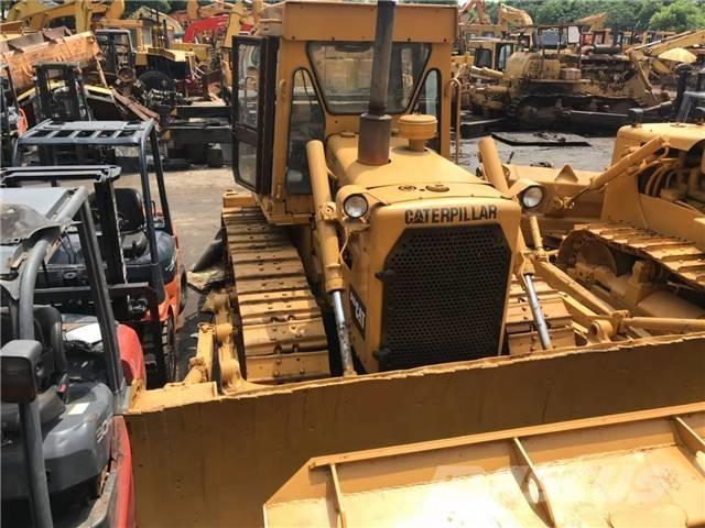 CAT D 6 D Buldooserid